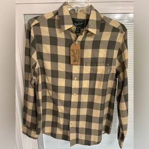 Men’s Woolrich long sleeve button up shirt